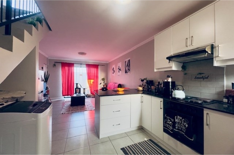 2 Bedroom Property for Sale in Zonnendal Western Cape